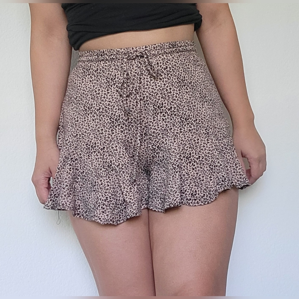 Urban Romantics Animal Print Ruffle Hem High Waist Shorts size XS